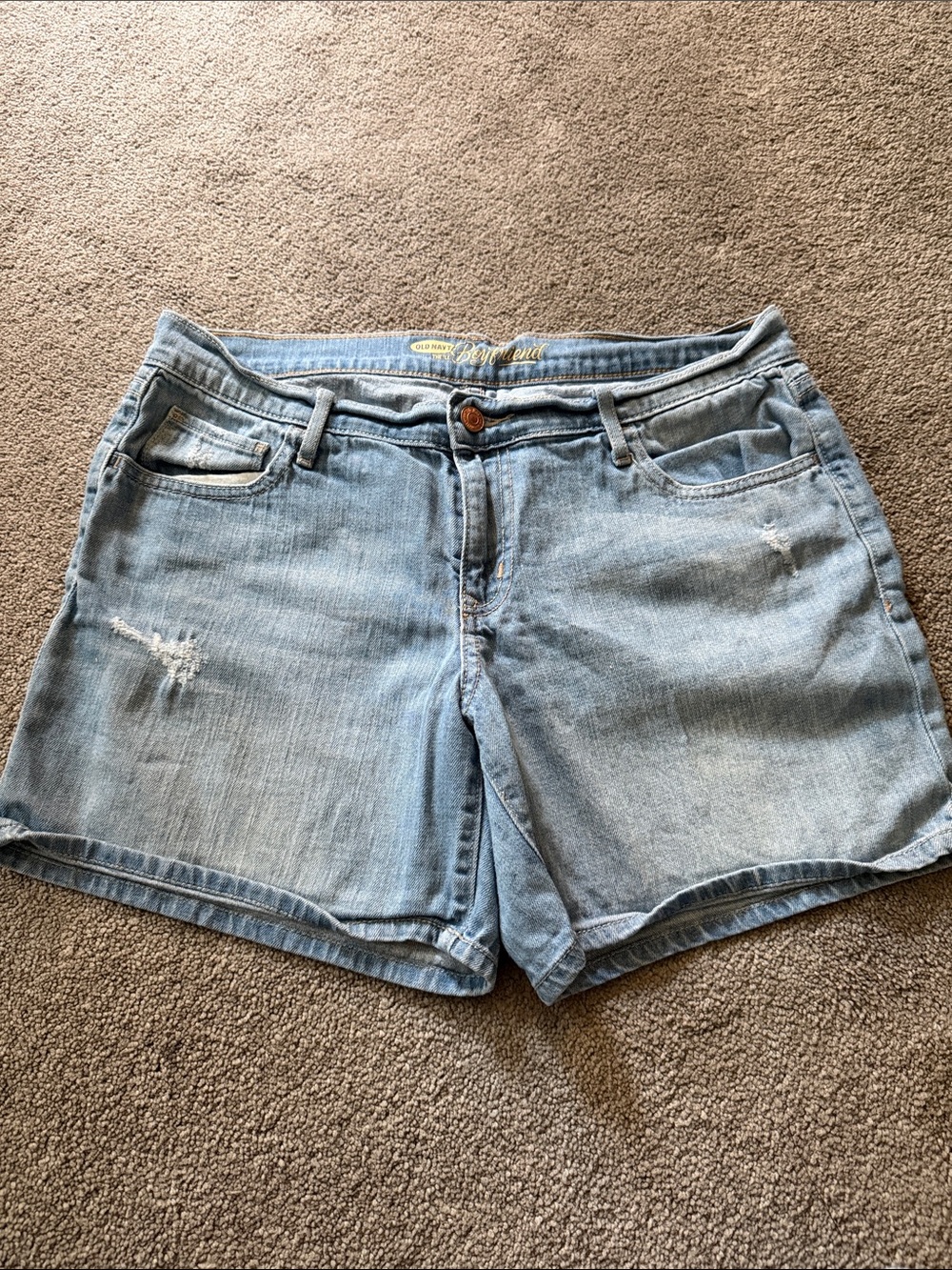 Old Navy Boyfriend Light Wash Denim Shorts